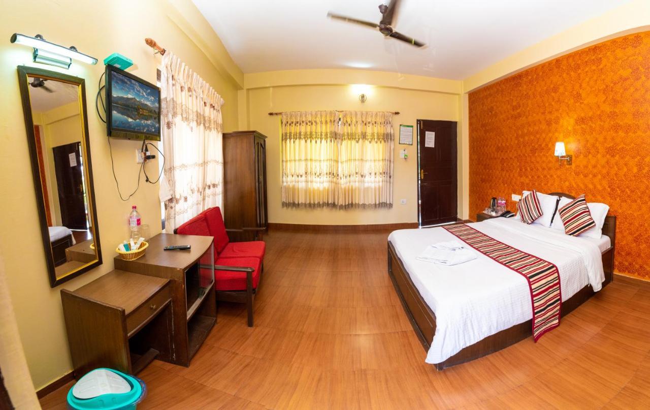 Butterfly Lodge Pokhara Esterno foto